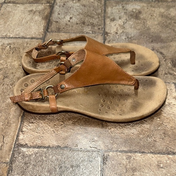 Vionic Size  7 - Picture 2 of 7
